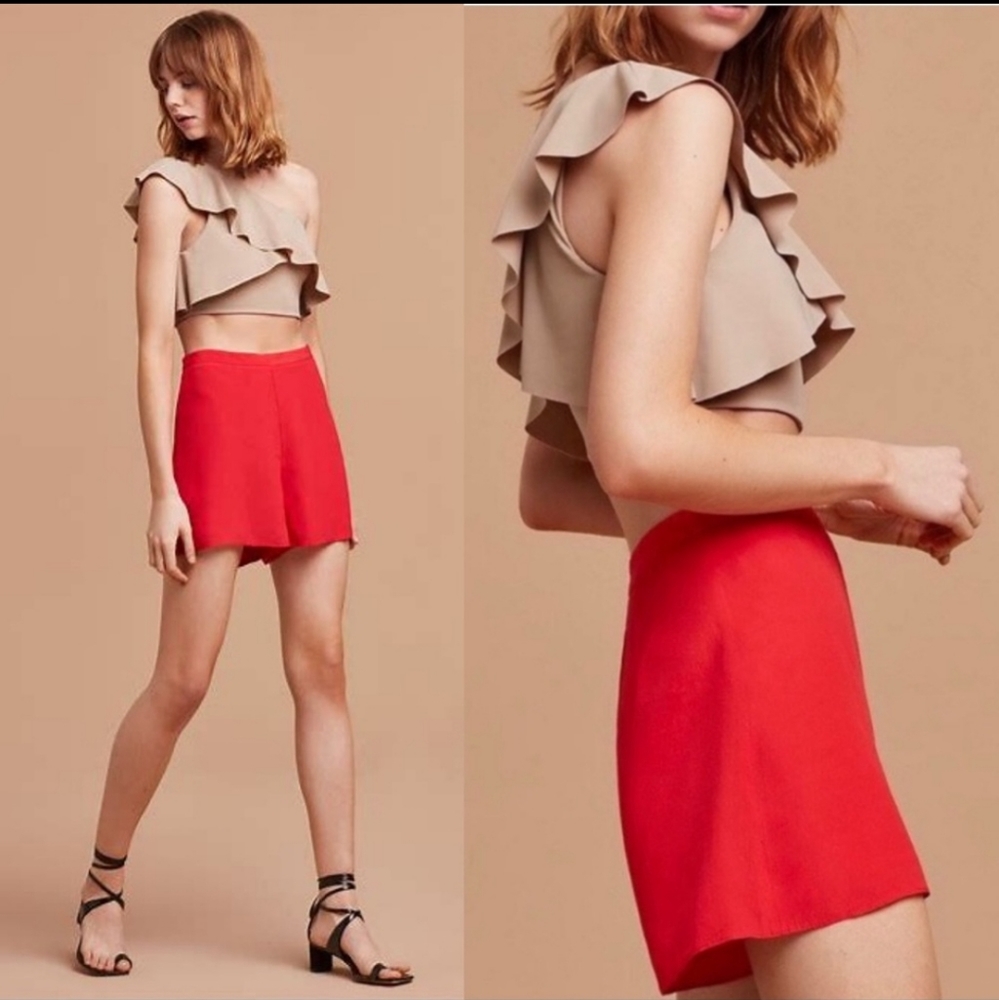 Aritzia Wilfred Emelyn Shorts Red High  Waisted Shorts